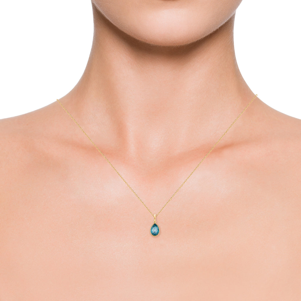 Precious Pendant for necklace Blue Topaz - 18k Gold - Perle de Lune
