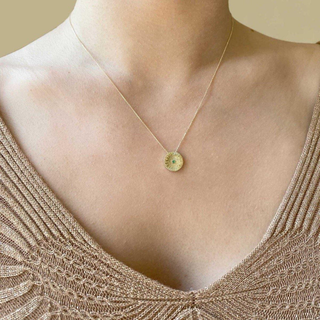 Inner Stellar Necklace Emerald - 9k Gold - Perle de Lune