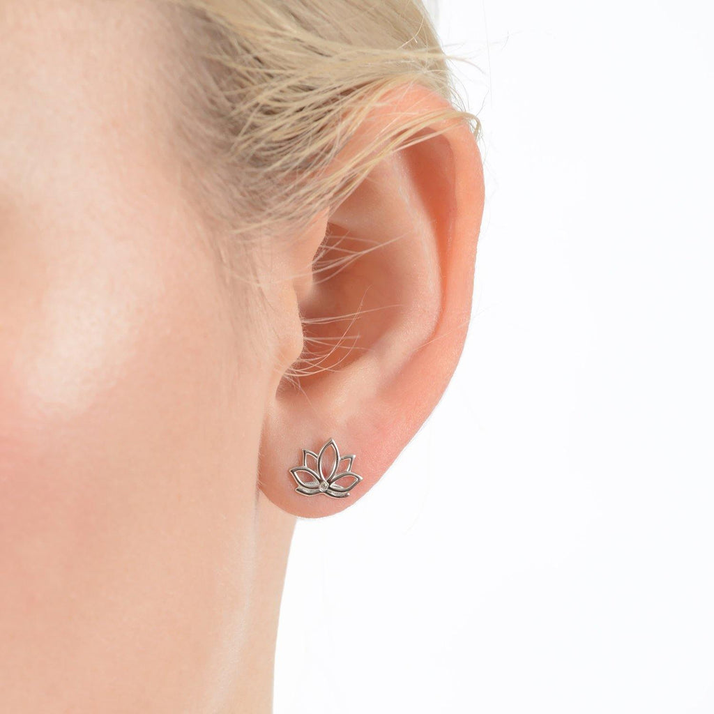 Lotus One Diamond Ear Studs - Perle de Lune