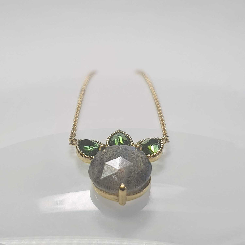 Princess necklace - 18k Gold Labradorite, Green Tourmaline - Perle de Lune