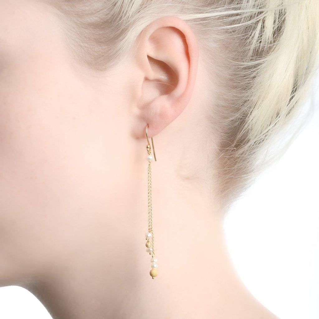Frosted Long Chain Earrings - 18k Gold White freshwater pearls - Perle de Lune
