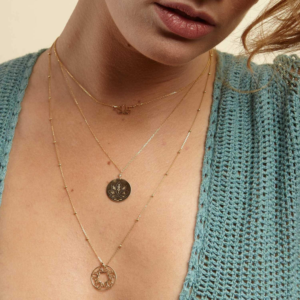 Lotus Lacy Medal Necklace - Perle de Lune