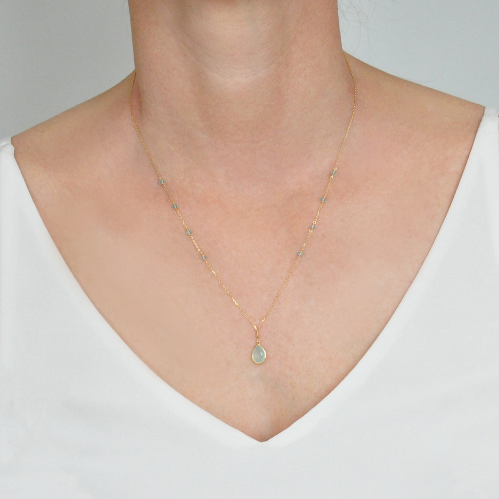 Precious Beads Drop Necklace 18k Gold Green Chalcedony - Perle de Lune